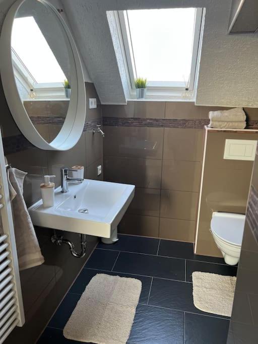 5Minuten Von Der City Entfernte Wohnung Mit Parkpl บีเลอเฟล์ด ภายนอก รูปภาพ