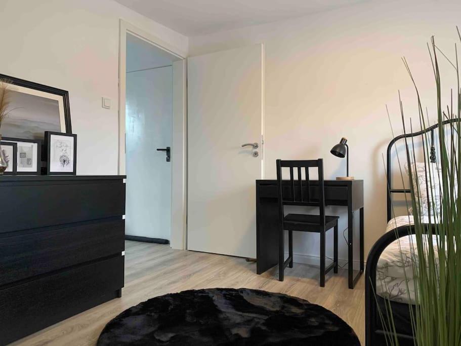 5Minuten Von Der City Entfernte Wohnung Mit Parkpl บีเลอเฟล์ด ภายนอก รูปภาพ