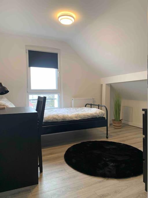 5Minuten Von Der City Entfernte Wohnung Mit Parkpl บีเลอเฟล์ด ภายนอก รูปภาพ