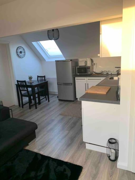 5Minuten Von Der City Entfernte Wohnung Mit Parkpl บีเลอเฟล์ด ภายนอก รูปภาพ